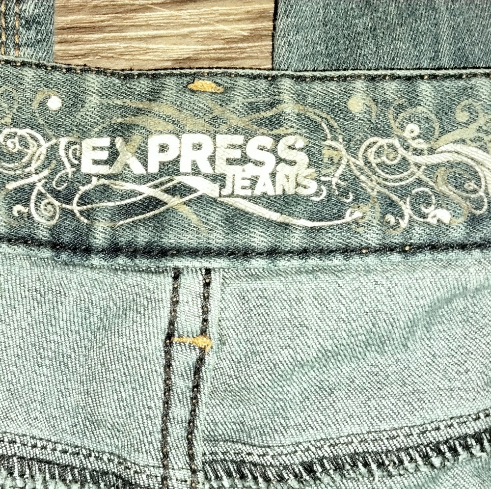 Express* Low Rise Distressed Skinny Jeans - Picture 6 of 6